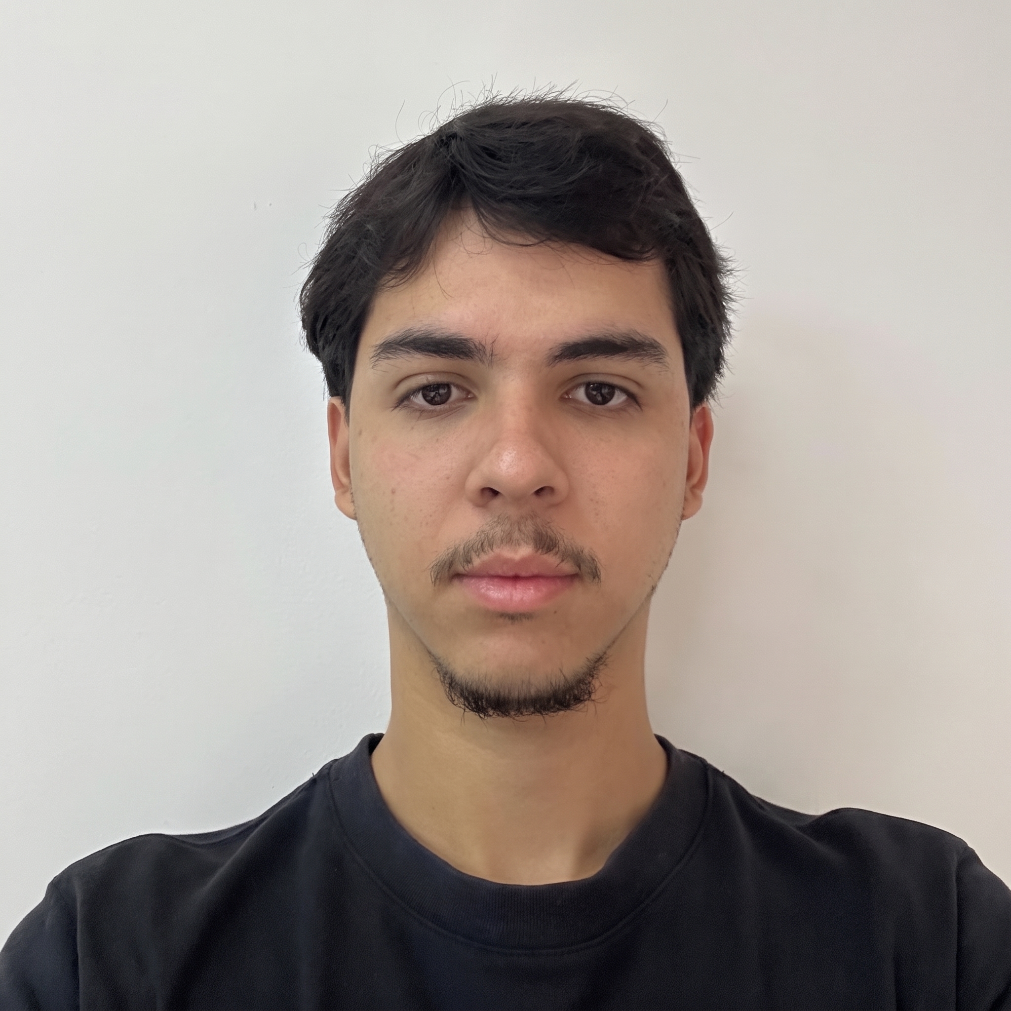 Retrato de Lucas Oliveira, sócio desenvolvedor da InovaApps